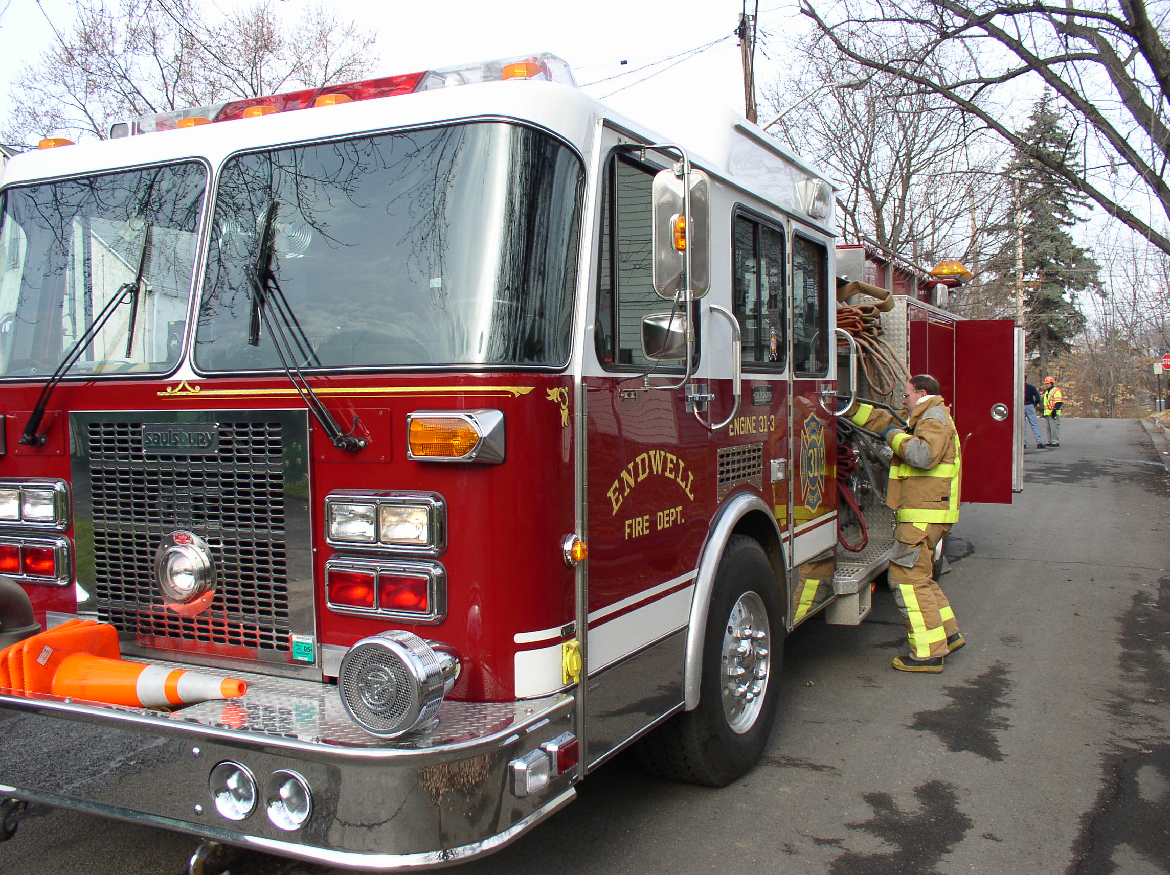 11-22-04  Response - Fire - Kent Ave